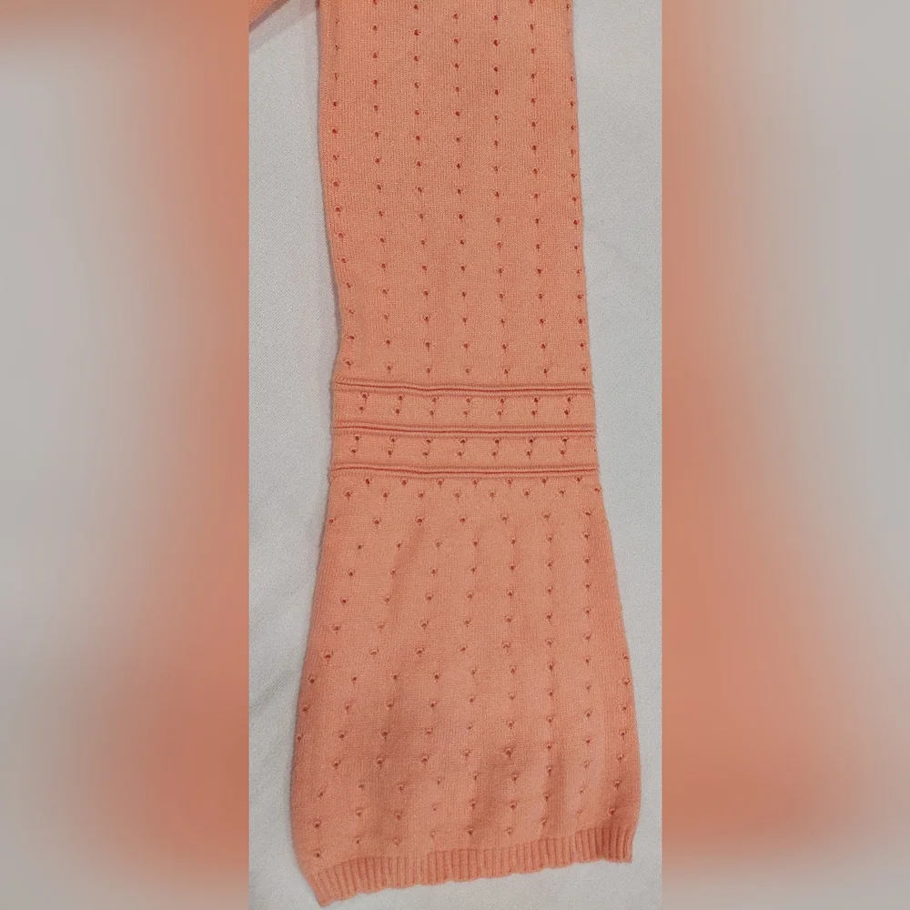 Guess Orange V-Neck Sweater Lightweight Knit - Picture 10 of 10